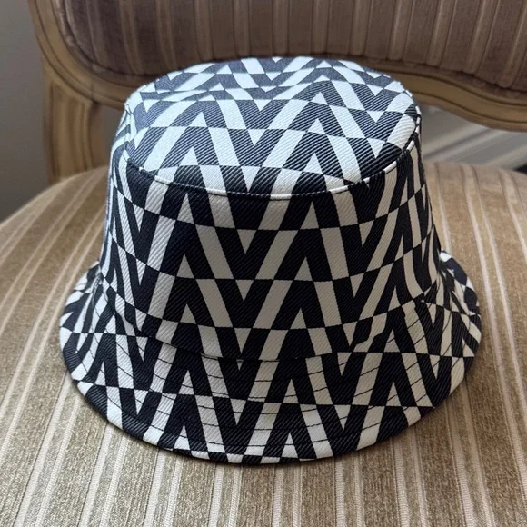 Valentino Garavani Black and White Geometric Hat - Picture 6 of 6